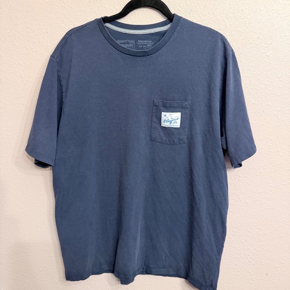 Patagonia Mens Responsibili-Tee Pocket T-Shirt Navy Blue Surf Wear Large 37442